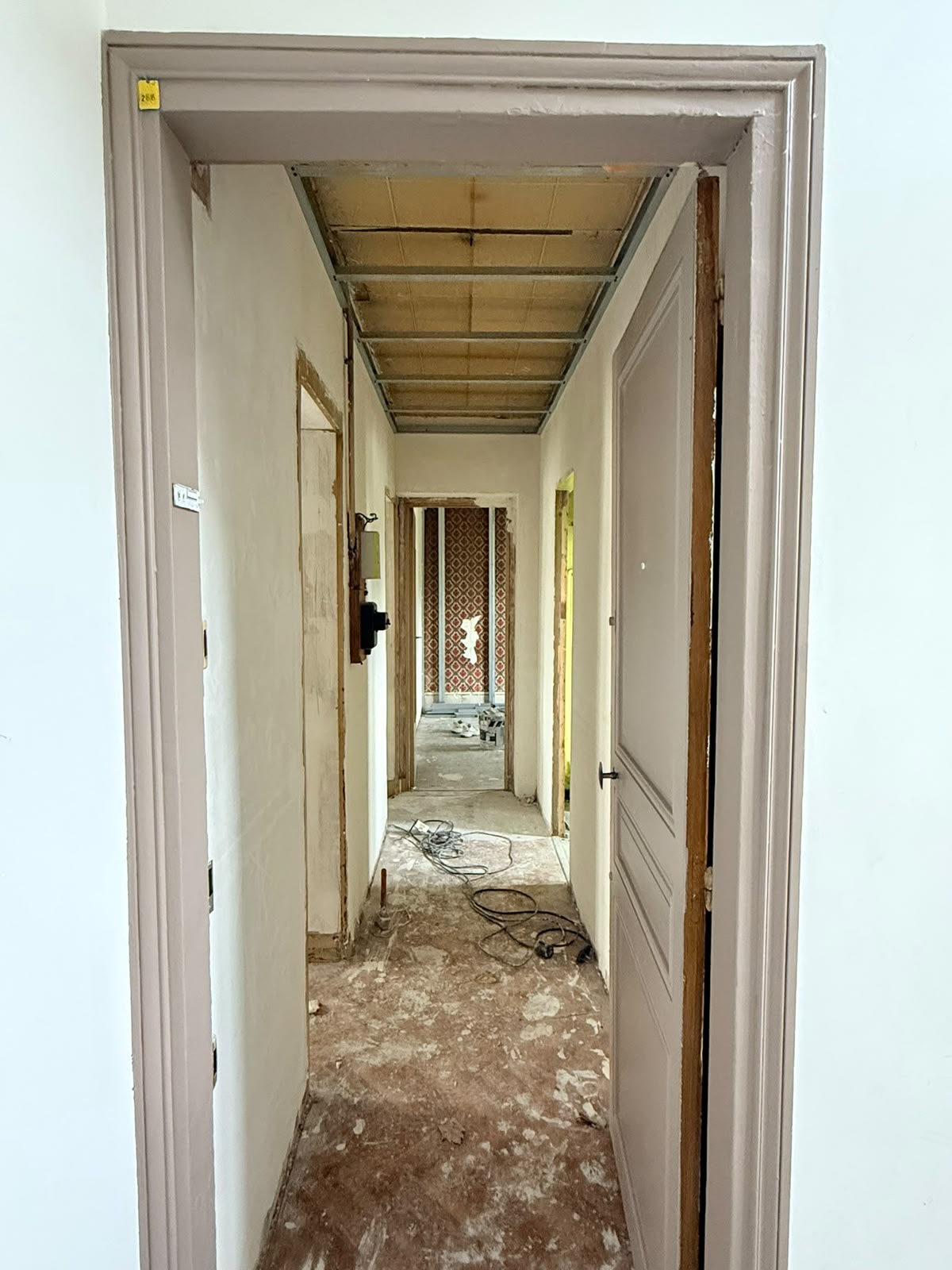 Avant - Rénovation d'un couloir d'appartement