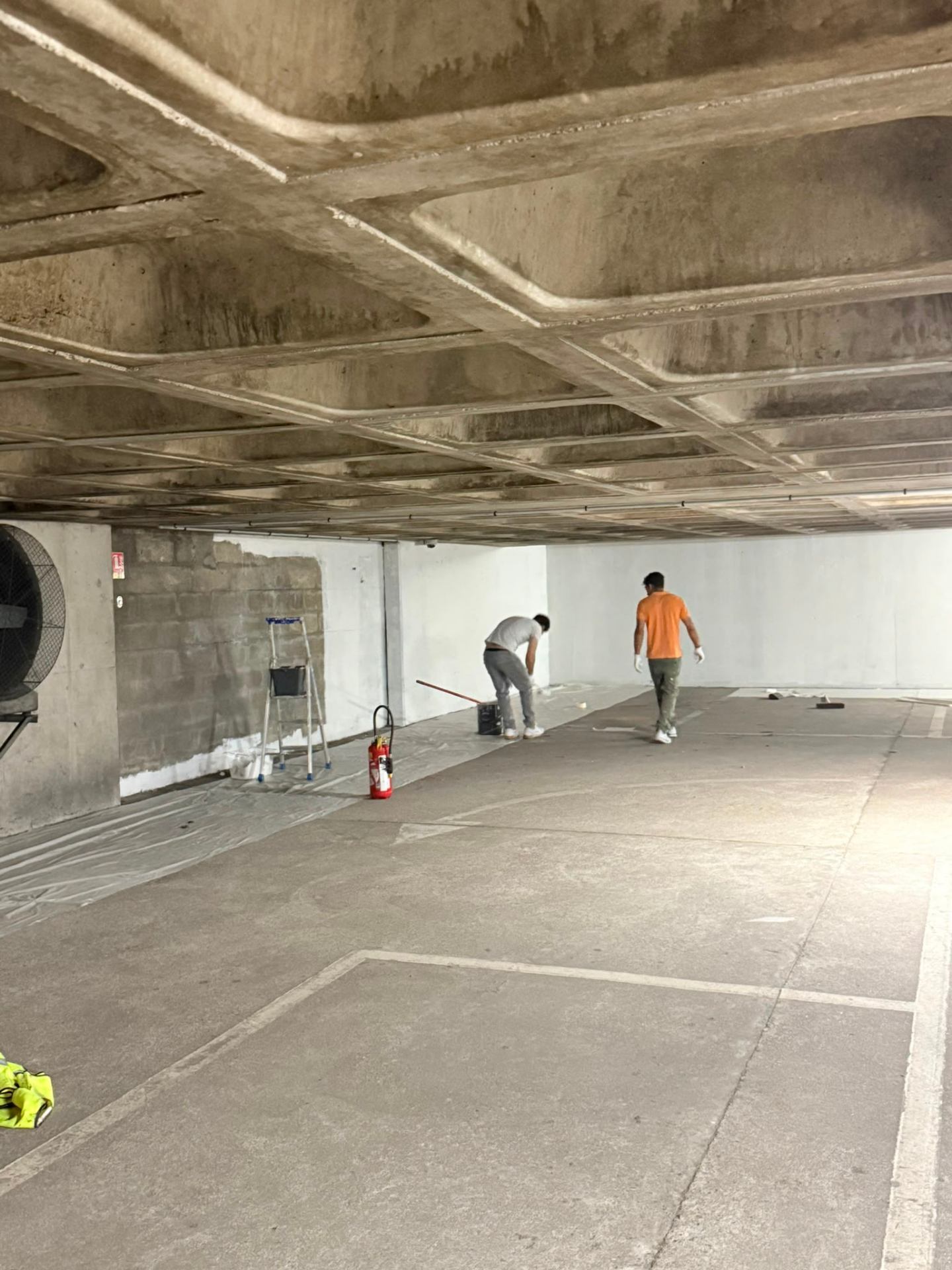 Avant - Peinture et remise en état d'un parking